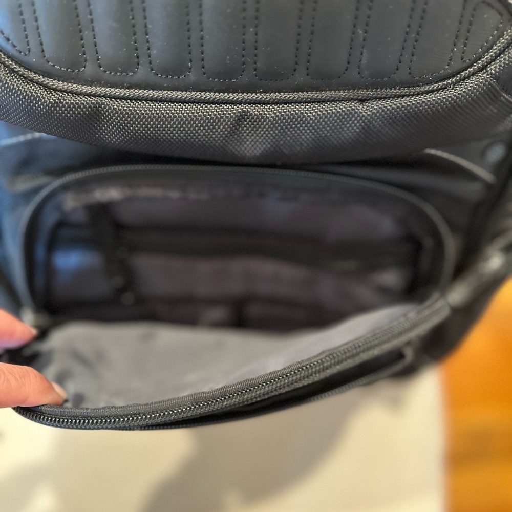 Backpack - Picture 4 of 8